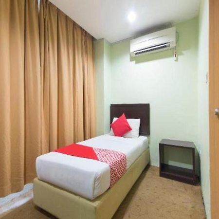 Amani Hotel Kampong Sungai Ramal Dalam Екстериор снимка