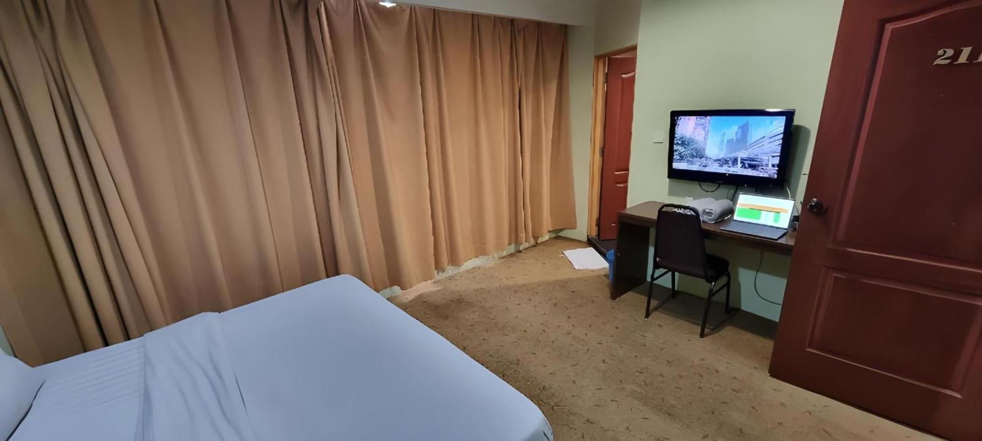 Amani Hotel Kampong Sungai Ramal Dalam Екстериор снимка