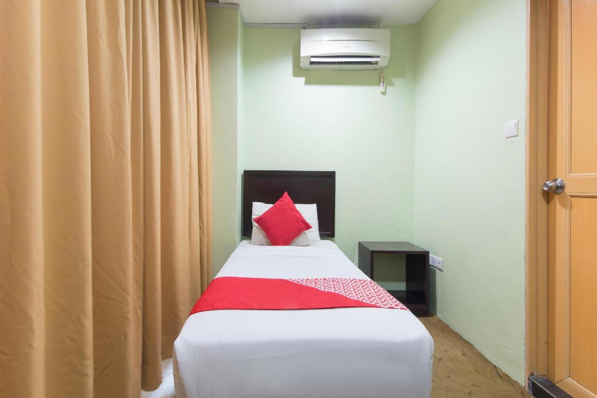 Amani Hotel Kampong Sungai Ramal Dalam Екстериор снимка