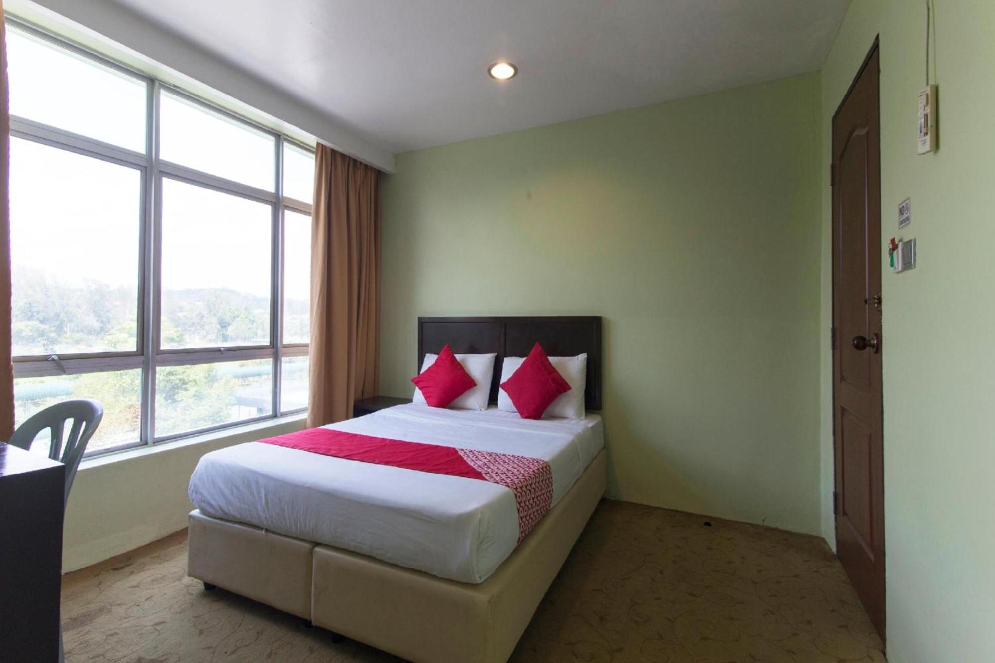 Amani Hotel Kampong Sungai Ramal Dalam Екстериор снимка